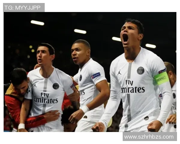 老特拉福德终场哨响:嘘声背后,是对那份失落的深情告白 老特拉福德终场哨响:嘘声背后,是对那份失落的深情告白